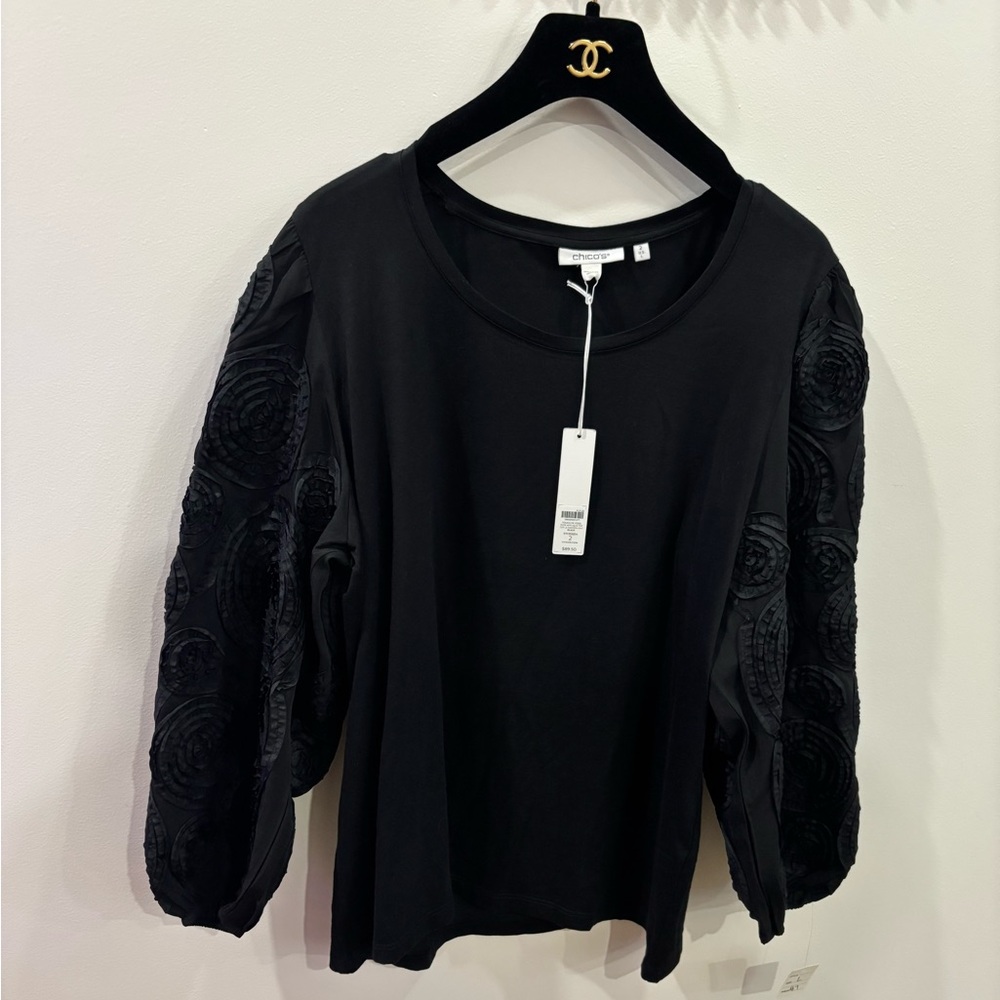 NWT Chicos black puffer sleeves top